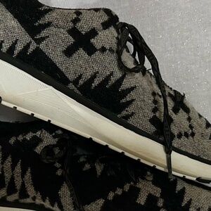 Nike Roshe Run Pendleton Running Shoes Sneakers Size US 9 Nike ID and bag